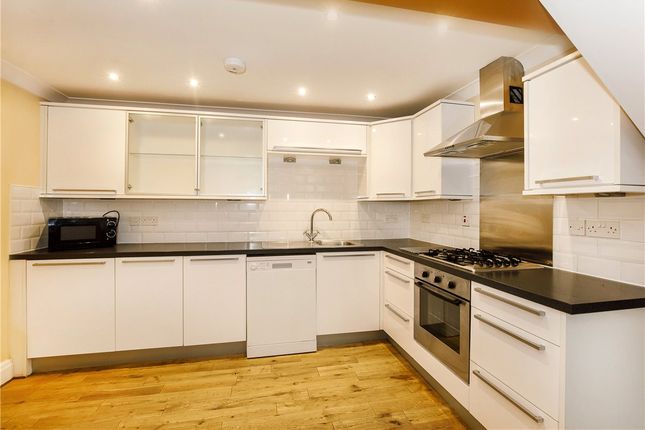 Flat 3, 11, Churchside, Goole photo 3