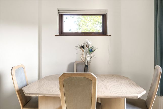 Flat 38, Heathside, 562, Finchley Road, London photo 5