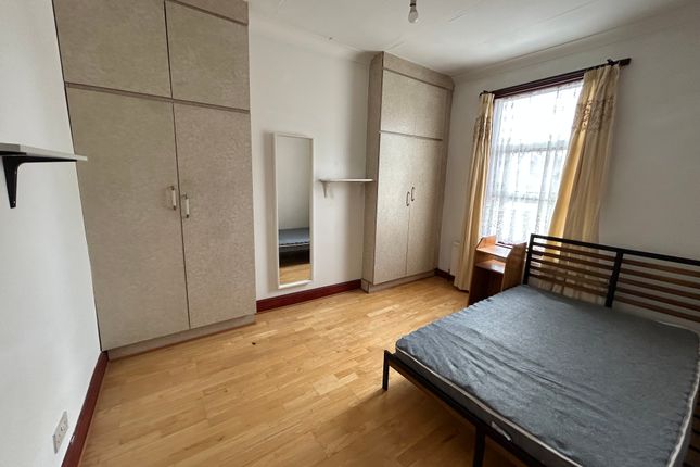7, Brent View Road, London photo 2