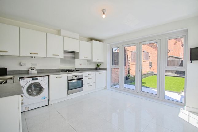 20, Whitewood Road, Manchester photo 4