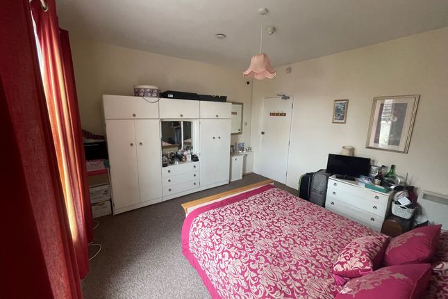 Flat 5, 8, Hurst Road, Eastbourne photo 3