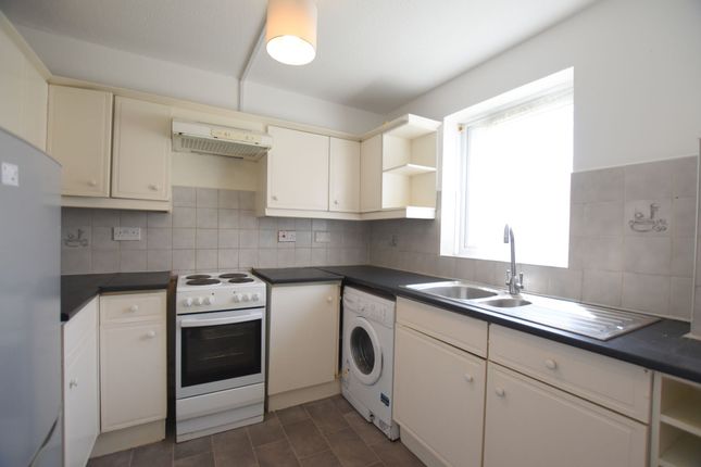 43 Vignoles Road, Romford photo 2