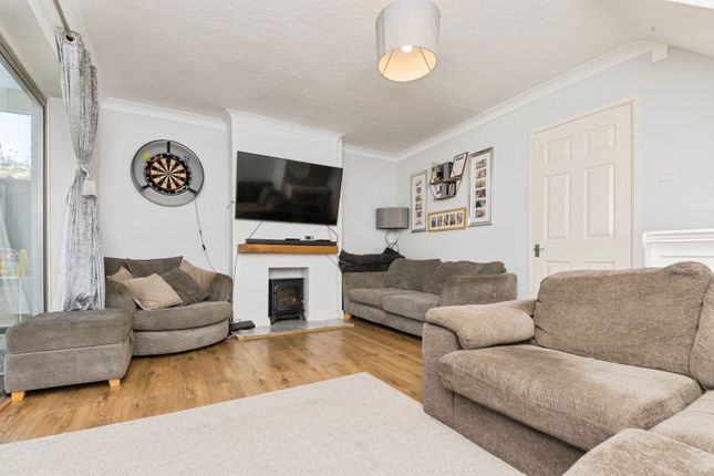 177, Clacton Road, Clacton-on-Sea photo 2
