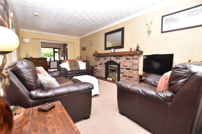 57, Templegate Avenue, West Yorkshire photo 2