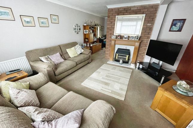 7 Maes Bryn, Bridgend photo 4