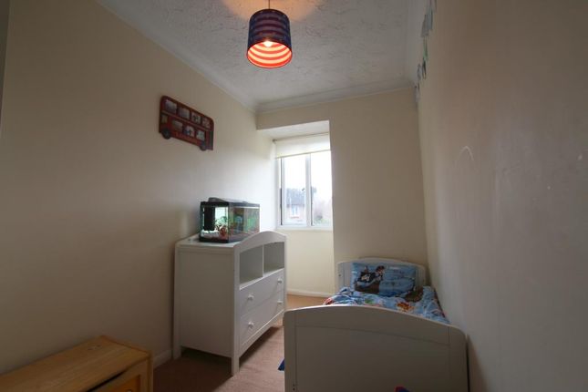 94, Caldbeck Close, Peterborough photo 5