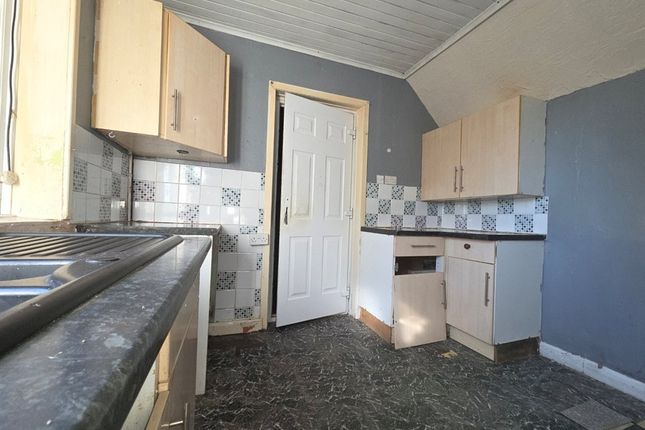 Bankfield Drive, KEIGHLEY photo 3