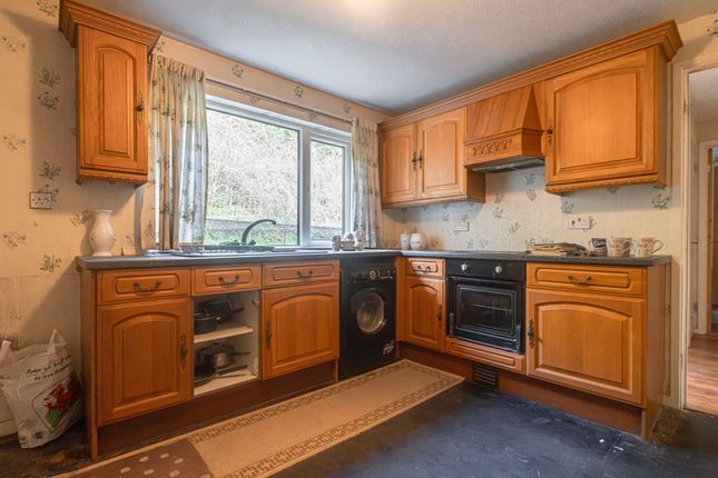 7 Pleasant View, Bridgend photo 3