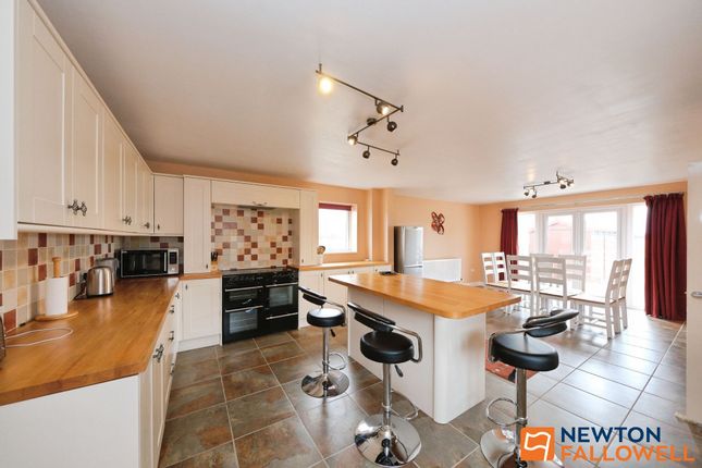 46 Turnor Road, Grantham photo 2