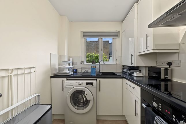 16B 16 Almington Street, London photo 4
