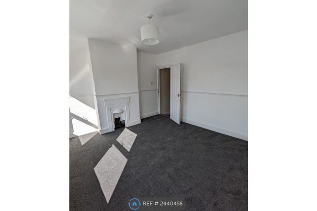 Waterloo Road, Aldershot photo 5