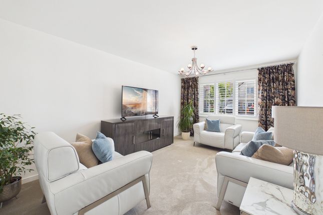 2, Armour Grove, Irvine photo 2