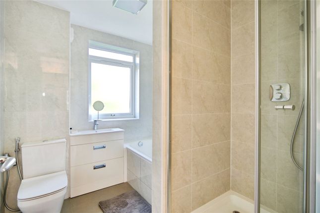 Flat 46, Mayflower Lodge, 124, Regents Park Road, London photo 4