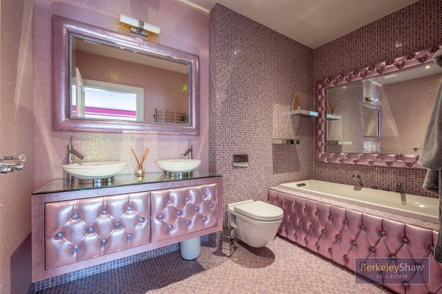 Bedroom 2 En-Suite