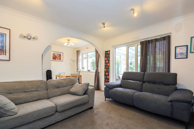24, Glendale Drive, Wolverhampton photo 4