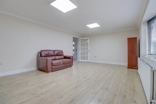 End terrace house for sale in Bridge House Close, Wickford