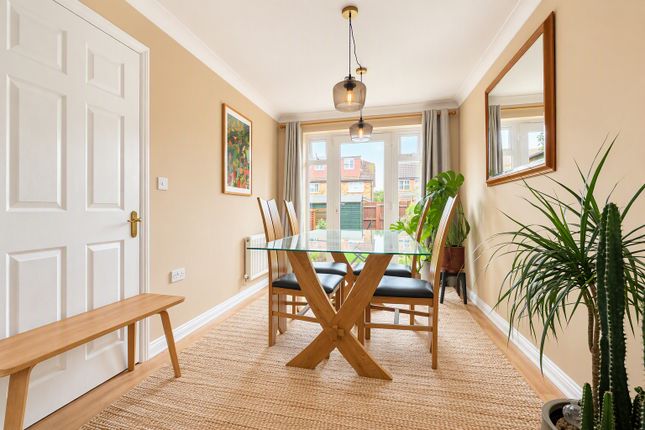 20, Harebrook, Kent photo 4