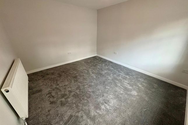 25, Dovedale Avenue, Willenhall photo 5