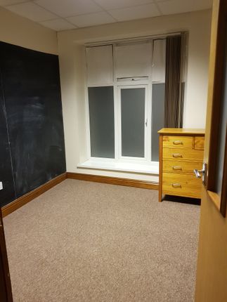 Office to let in Nesfield Street, Bradford