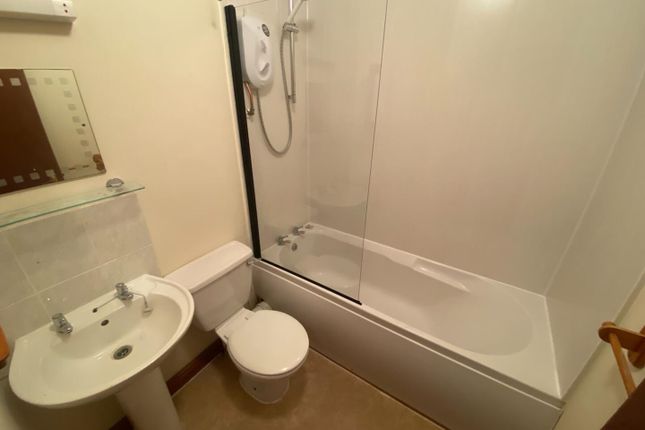 Flat 6, Keats House, 38, Union Road, Ryde photo 4