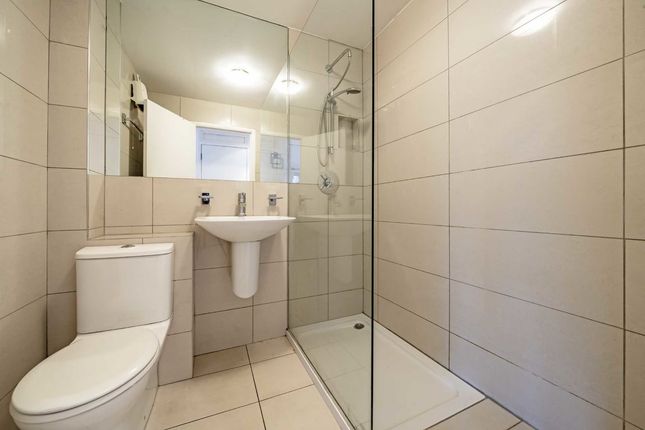 Flat for sale in Brompton Park Crescent, London