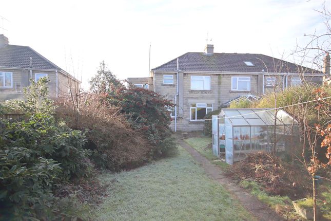 11, Yewstock Crescent West, Chippenham photo 2