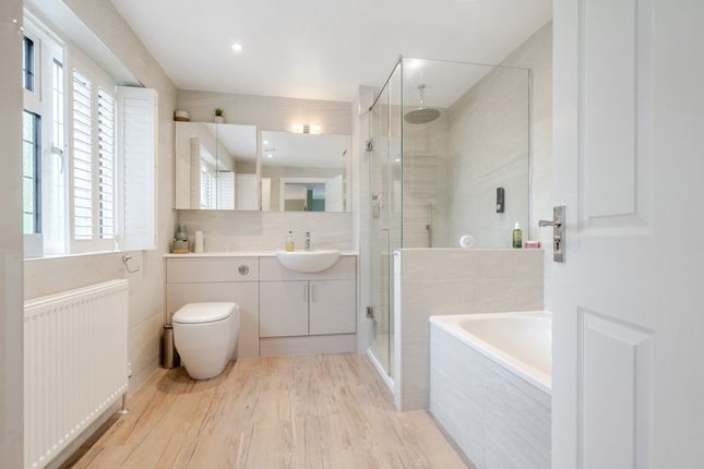 5, Tilsworth Road, Beaconsfield photo 4