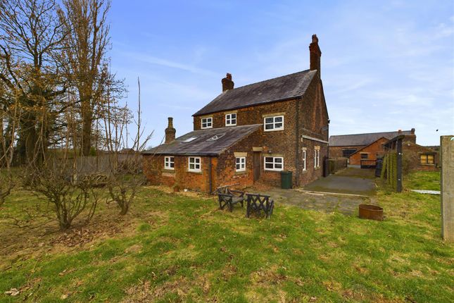 Brookdale Farm house, Scarth Hill Lane, Ormskirk photo 4