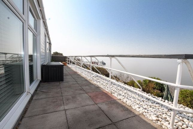 3-bed flat on Apartment 4 St Christophers Court, Wellington Terrace, Clevedon, £1,500/mo