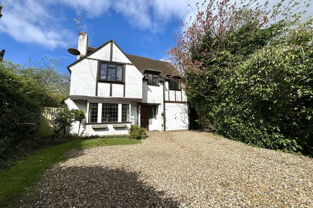 Cottage to rent in Vicarage Road, Hawley, Surrey GU17