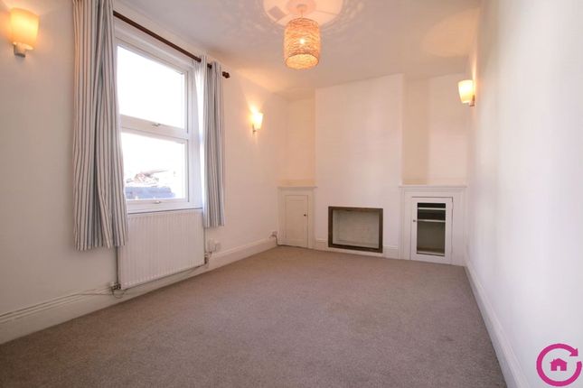 8 Andover Street, Cheltenham photo 4
