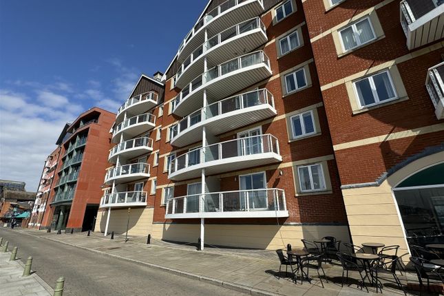 Thumbnail Flat for sale in The Waterfront, Neptune Square, Marina Ipswich