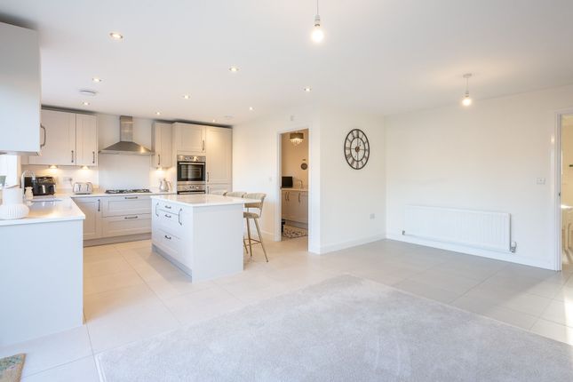 14 Jackdaw Lane, Preston photo 2
