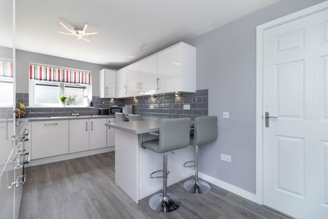 58, Finlay Drive, Arbroath photo 3