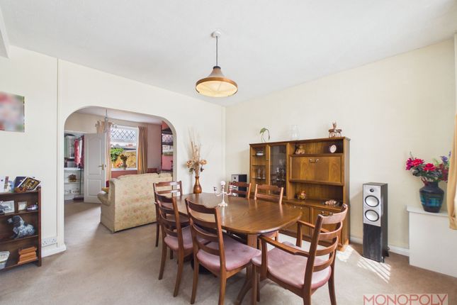 7 Chapel Road, Wrexham photo 2