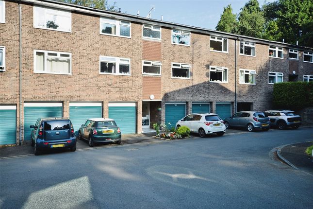 Flat for sale in Warren Close, Bramhall, Stockport, Greater Manchester