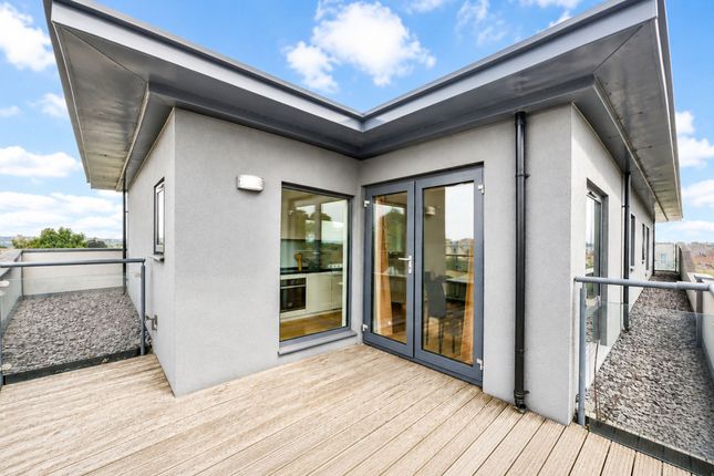 12 Hill View Court, Sidcup photo 4