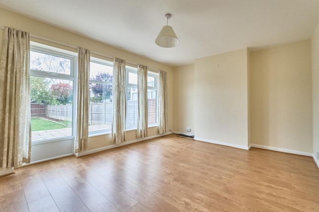 1, Sharpless Road, Burbage photo 3