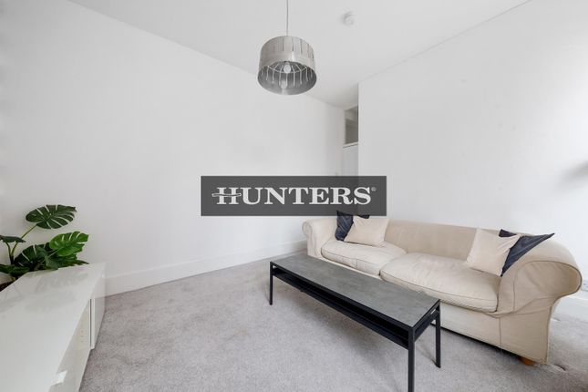 Flat to rent in Devon Mansions, Tooley Street, London