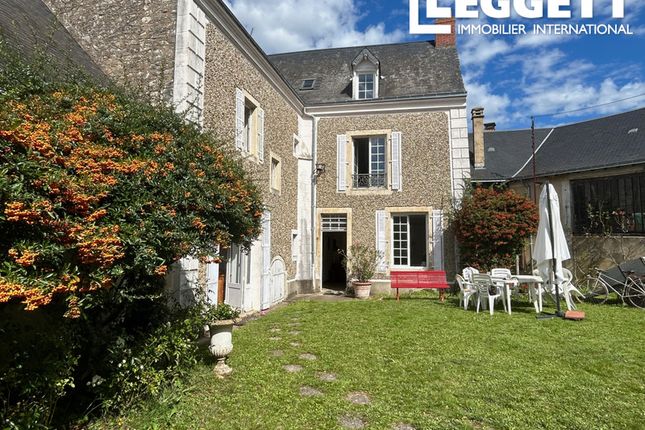 Thumbnail Villa for sale in Bernay-Neuvy-En-Champagne, Sarthe, Pays De La Loire