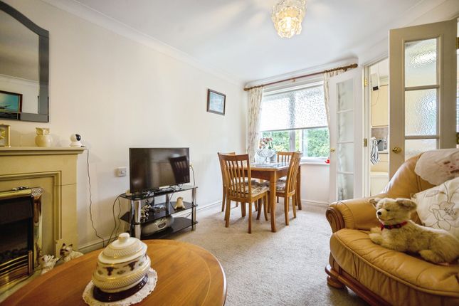45, Castle Court (Tonbridge), Tonbridge photo 4