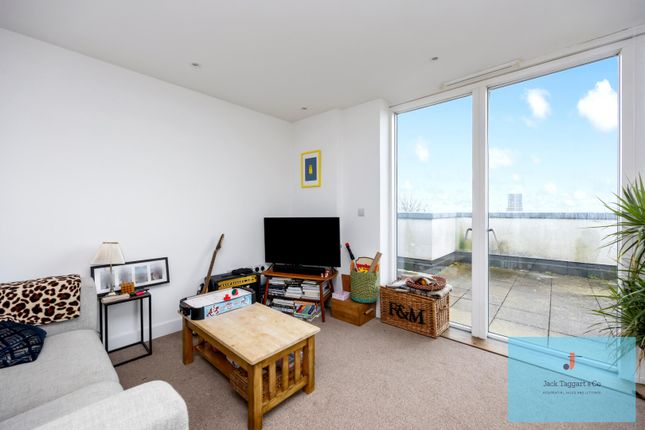 Flat 19, 1, Park House, Hove Park Gardens, Hove photo 3