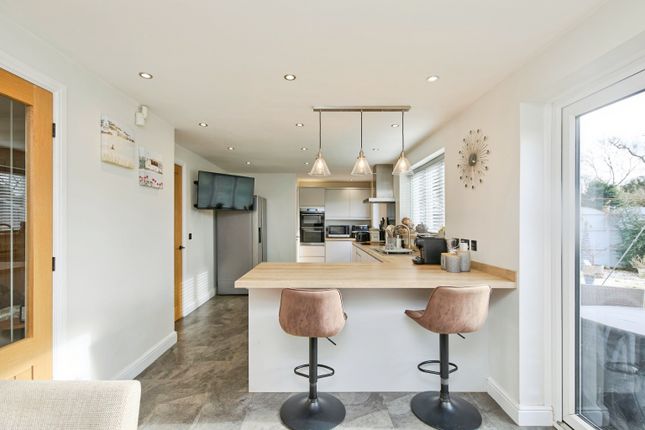 9, Laurel Drive, Aston-on-Trent photo 4