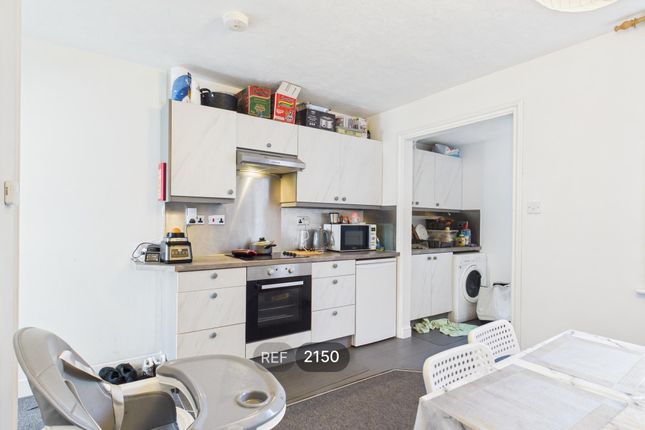 Kitchen / Dining Area