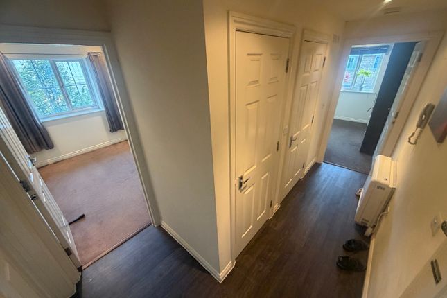 111, Kiln Way, Dunstable photo 3