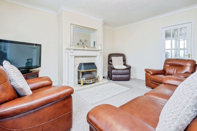 5, Duke Street, Wrexham photo 4