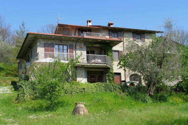 Thumbnail Farmhouse for sale in 458, Fivizzano, Massa And Carrara, Tuscany, Italy