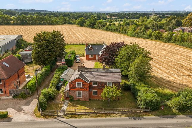 9, Bloomfieldhatch Lane, Grazeley photo 4