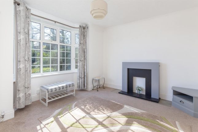 29, Shide Road, Newport photo 4