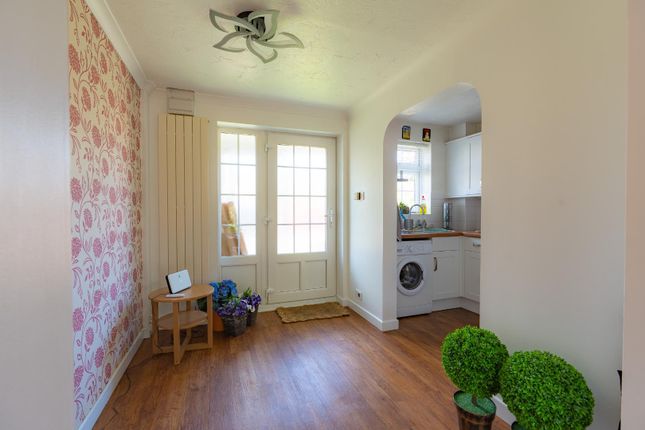 23, Epsom Close, Bristol photo 4